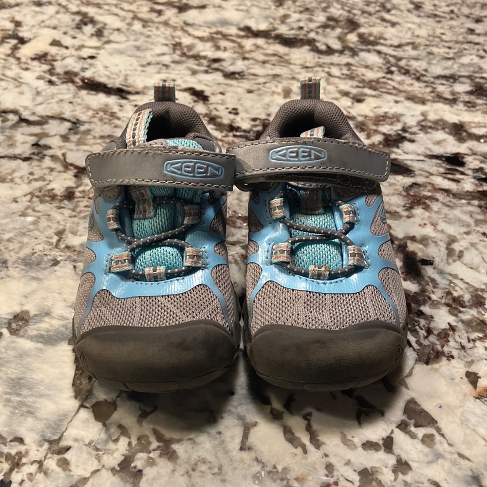 Keen toddler Chandler 2 CNX shoe size 6